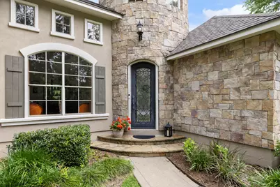 107 E Mirror Ridge Circle, The Woodlands, TX 77382 - Photo 3