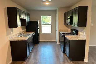2812 J P Davis Ave, Bay City, TX 77414 - Photo 7