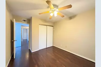 8020 Braesmain Drive #1604, Houston, TX 77025 - Photo 13