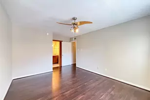 8020 Braesmain Dr, Houston, TX 77025 - Photo 19