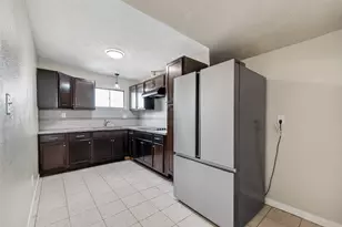 302 W Shaw Ave, Pasadena, TX 77506 - Photo 3