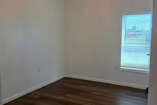 911 43rd St, Galveston, TX 77550 - Photo 9