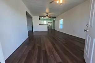 911 43rd St, Galveston, TX 77550 - Photo 5