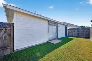 11719 Fossil Rock Ln, Houston, TX 77034 - Photo 13