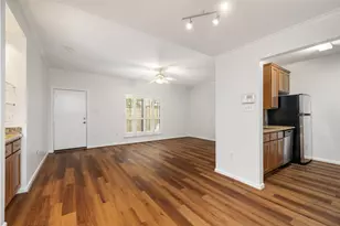 1100 Augusta Dr, Houston, TX 77057 - Photo 9