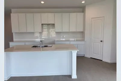 516 Robin Street, Angleton, TX 77515 - Photo 5