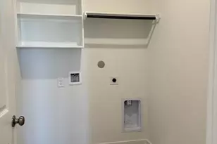 516 Robin St, Angleton, TX 77515 - Photo 15