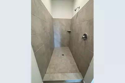 516 Robin Street, Angleton, TX 77515 - Photo 11