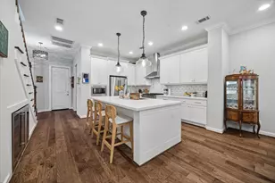 118 E 27th St, Houston, TX 77008 - Photo 3