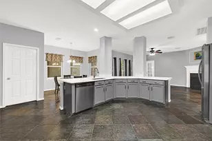 12902 Chalfield Cir, Houston, TX 77044 - Photo 15