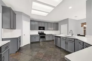 12902 Chalfield Cir, Houston, TX 77044 - Photo 13