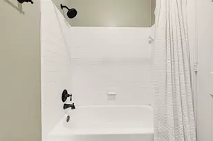 12902 Chalfield Cir, Houston, TX 77044 - Photo 31