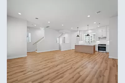 2706 Grand Fountains Drive #H, Houston, TX 77054 - Photo 17