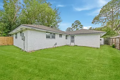 8834 Brackley Lane, Houston, TX 77088 - Photo 21