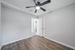 8834 Brackley Ln, Houston, TX 77088 - Photo 13