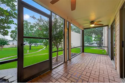 102 E Lakeview Terrace, Montgomery, TX 77356 - Photo 1