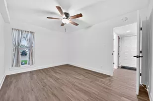 102 E Lakeview Terrace, Montgomery, TX 77356 - Photo 21