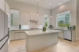 9820 Mocking Bird Hill Ln, Houston, TX 77080 - Photo 7