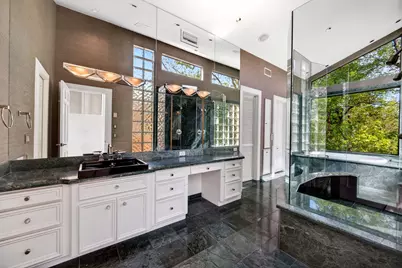 16 Pine Briar Circle, Houston, TX 77056 - Photo 27