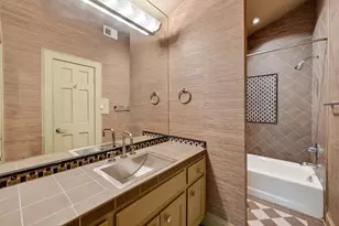 16 Pine Briar Cir, Houston, TX 77056 - Photo 39