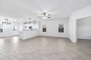 3611 Prairie Rose Trl, Angleton, TX 77515 - Photo 5