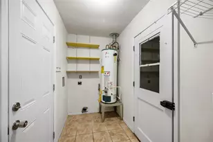 8110 Bob White Dr, Houston, TX 77074 - Photo 11