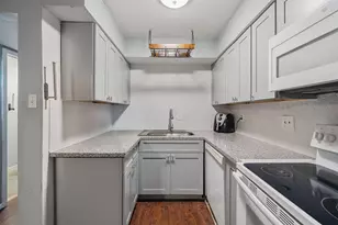 8216 Fondren Rd, Houston, TX 77074 - Photo 7