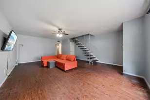 8216 Fondren Rd, Houston, TX 77074 - Photo 9