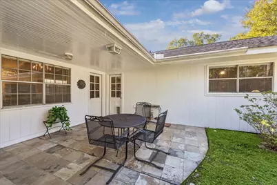 10002 Cedar Creek Drive, Houston, TX 77042 - Photo 25