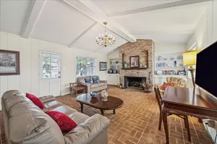 10002 Cedar Creek Dr, Houston, TX 77042 - Photo 11