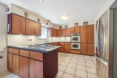 10002 Cedar Creek Drive, Houston, TX 77042 - Photo 3