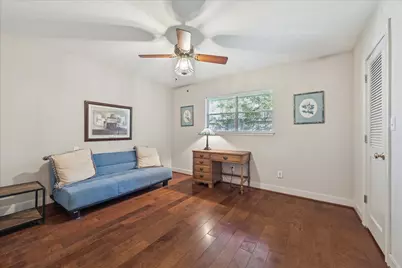 10002 Cedar Creek Drive, Houston, TX 77042 - Photo 21