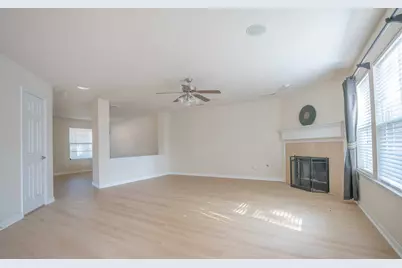 6403 Lost Timber Lane, Houston, TX 77066 - Photo 9