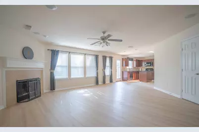 6403 Lost Timber Lane, Houston, TX 77066 - Photo 11