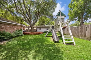 10714 Piping Rock Ln, Houston, TX 77042 - Photo 37