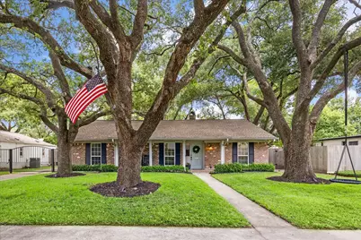 10714 Piping Rock Lane, Houston, TX 77042 - Photo 1