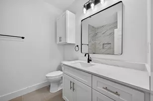 5027 Willow Glen Dr, Houston, TX 77033 - Photo 13