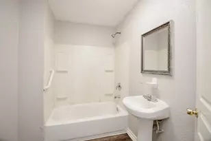 4605 Galesburg St, Houston, TX 77051 - Photo 25