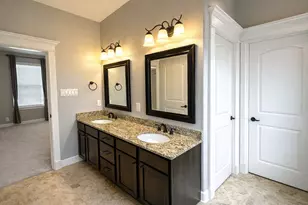 321 W 26th St, Houston, TX 77008 - Photo 13