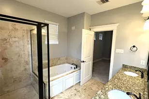 321 W 26th St, Houston, TX 77008 - Photo 15
