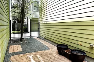 321 W 26th St, Houston, TX 77008 - Photo 23