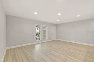 12633 Memorial Dr, Houston, TX 77024 - Photo 11