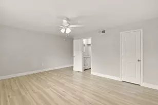 12633 Memorial Dr, Houston, TX 77024 - Photo 29