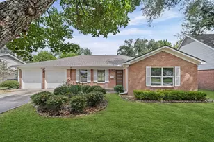 9506 Winsome Ln, Houston, TX 77063 - Photo 1