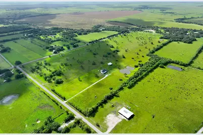 1734 Haynes Road, Anahuac, TX 77514 - Photo 13