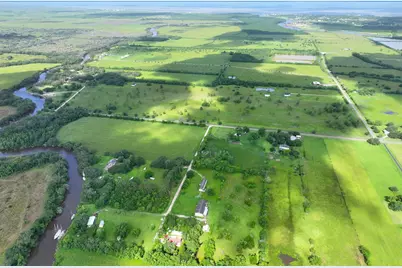 1734 Haynes Road, Anahuac, TX 77514 - Photo 9