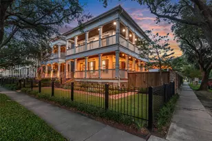 340 W 17th St, Houston, TX 77008 - Photo 1