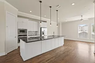 906 W 17th St, Houston, TX 77008 - Photo 5