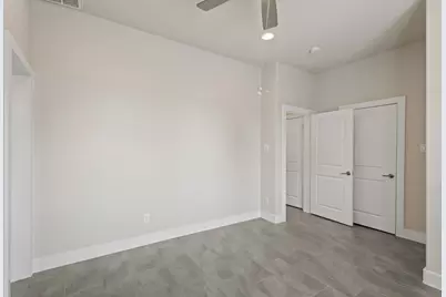 906 W 17th Street #E, Houston, TX 77008 - Photo 11