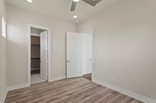 906 W 17th St, Houston, TX 77008 - Photo 23